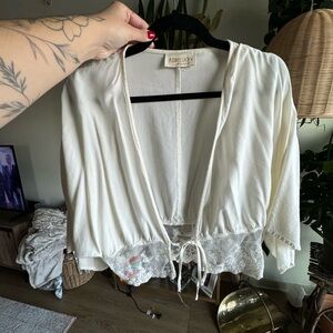 Size small white top